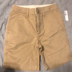 GAP- khaki shorts- boys- size 6 - never worn